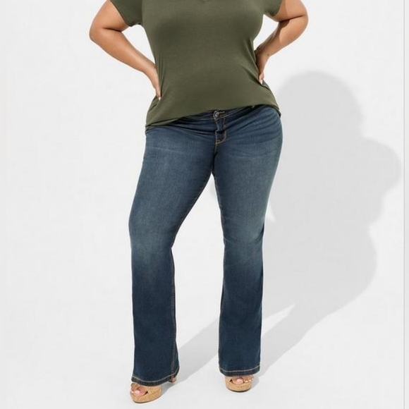 20 - Torrid | Luxe Slim Boot Jean - Super Stretch Medium Wash - Picture 1 of 6